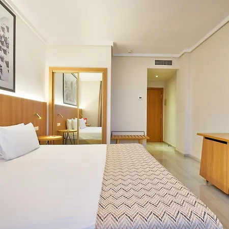 Exe Ciudad De Hotel 4*