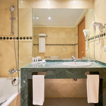 Exe Ciudad De 4* Cordoba