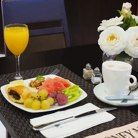 Exe Ciudad De מלון 4*